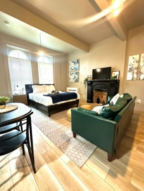Newly renovated apartment in the heart of Detroit!